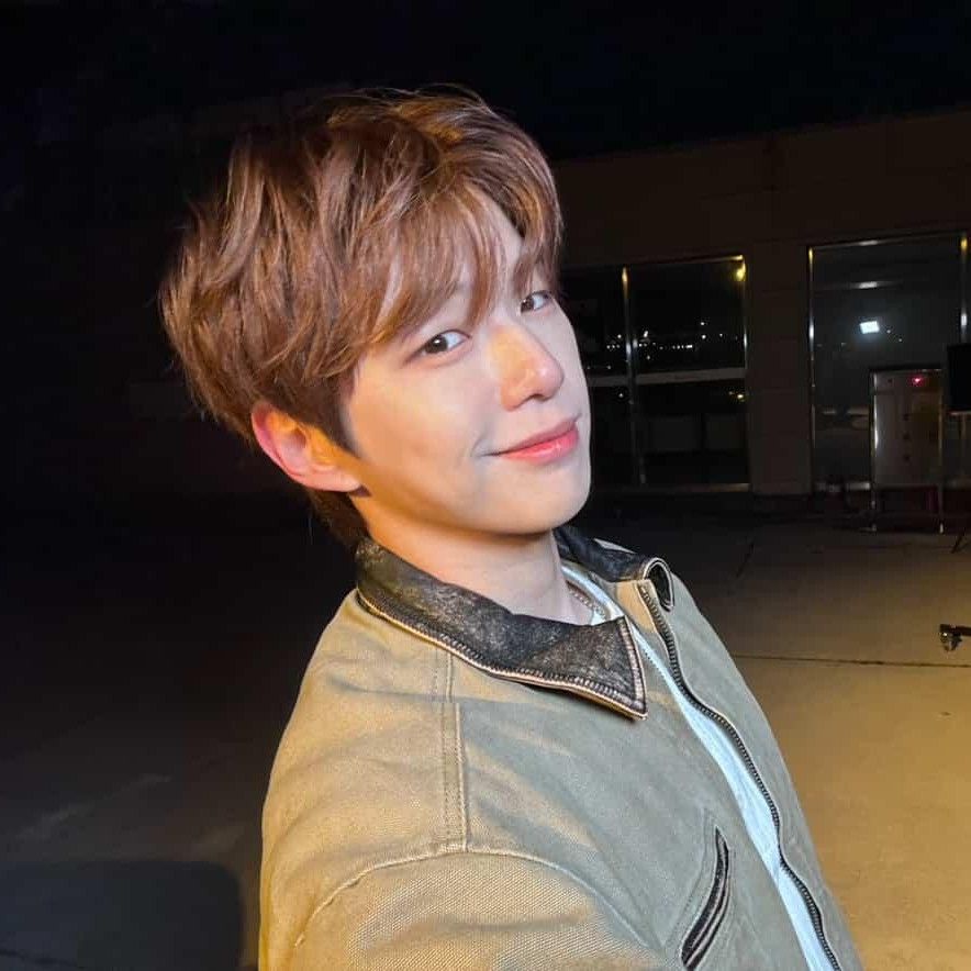 Behind-the-scenes cut of Secret Garden