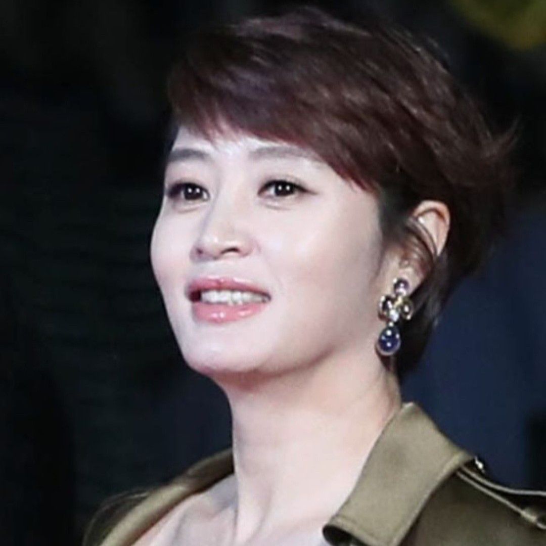 Behind-the-scenes cut of Kim Hyesoo