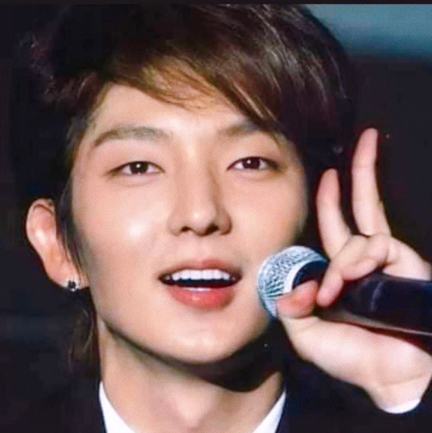 A moment captured by a fan of Lee Joongi