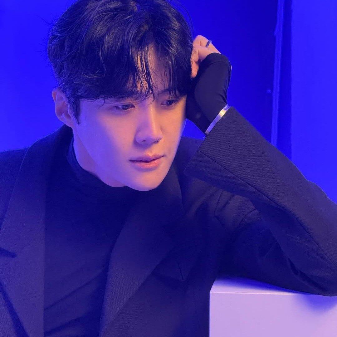 Behind-the-scenes cut of Kim Seonho