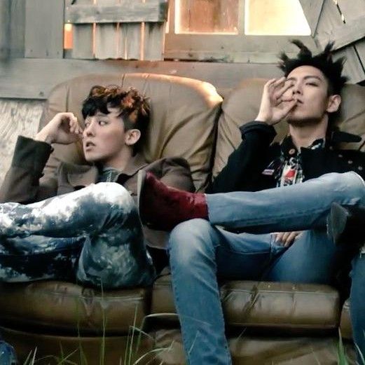 Behind-the-scenes cut of T.O.P