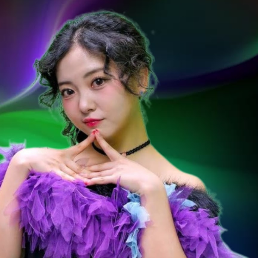 A moment captured by a fan of YOYOMI
