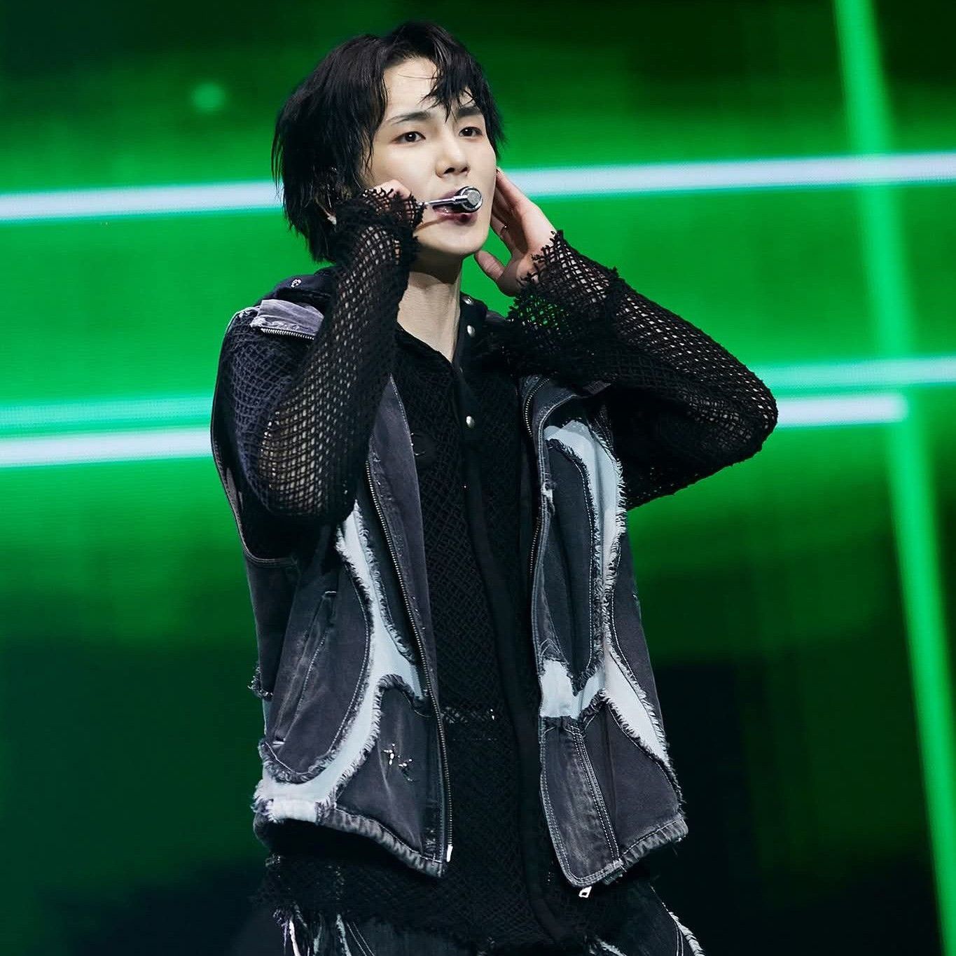 Behind-the-scenes cut of Key