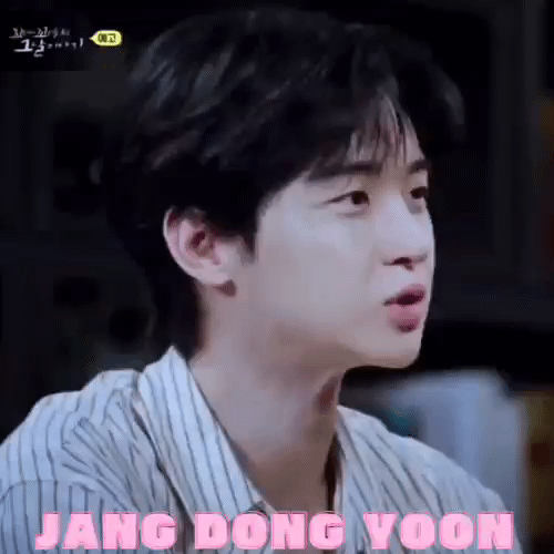 A moment captured by a fan of Jang Dongyoon