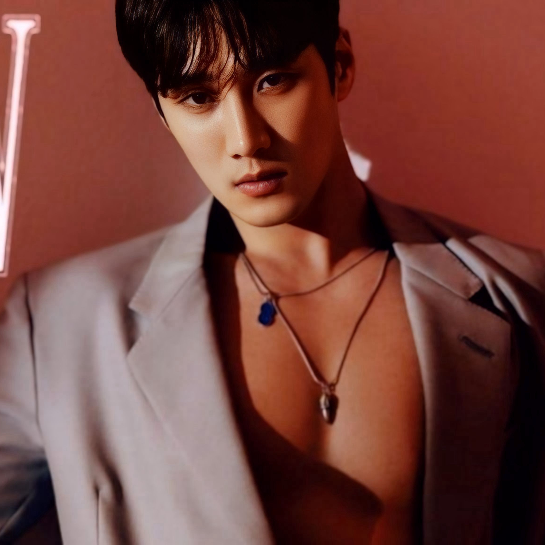Behind-the-scenes cut of Ahn Bohyun