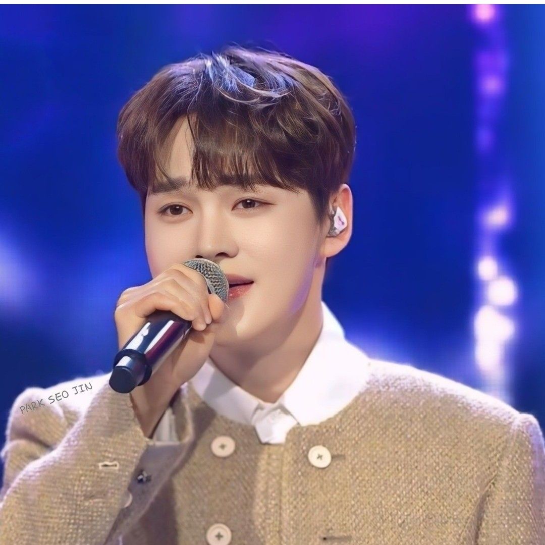 粉絲拍下的朴瑞鎮瞬間