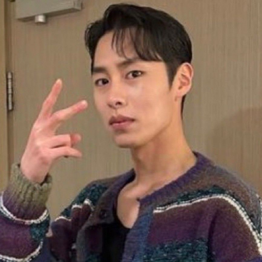 Latest photo of Lee Jaewook