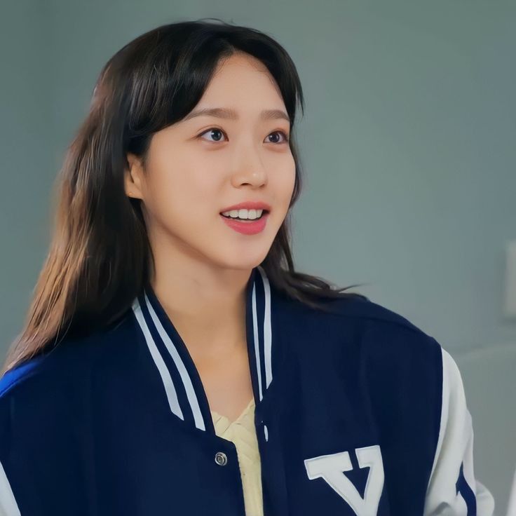 Behind-the-scenes cut of Han Jihyun