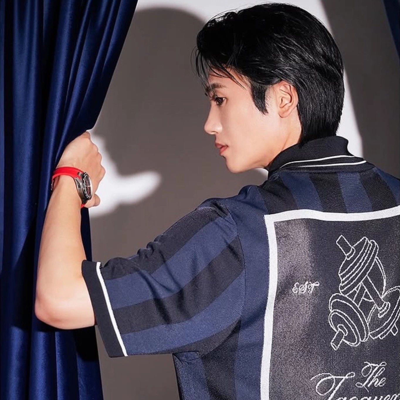A moment captured by a fan of Park Hyungsik