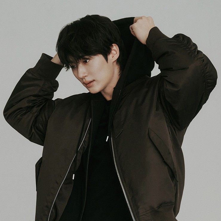 Latest photo of Byeon Wooseok