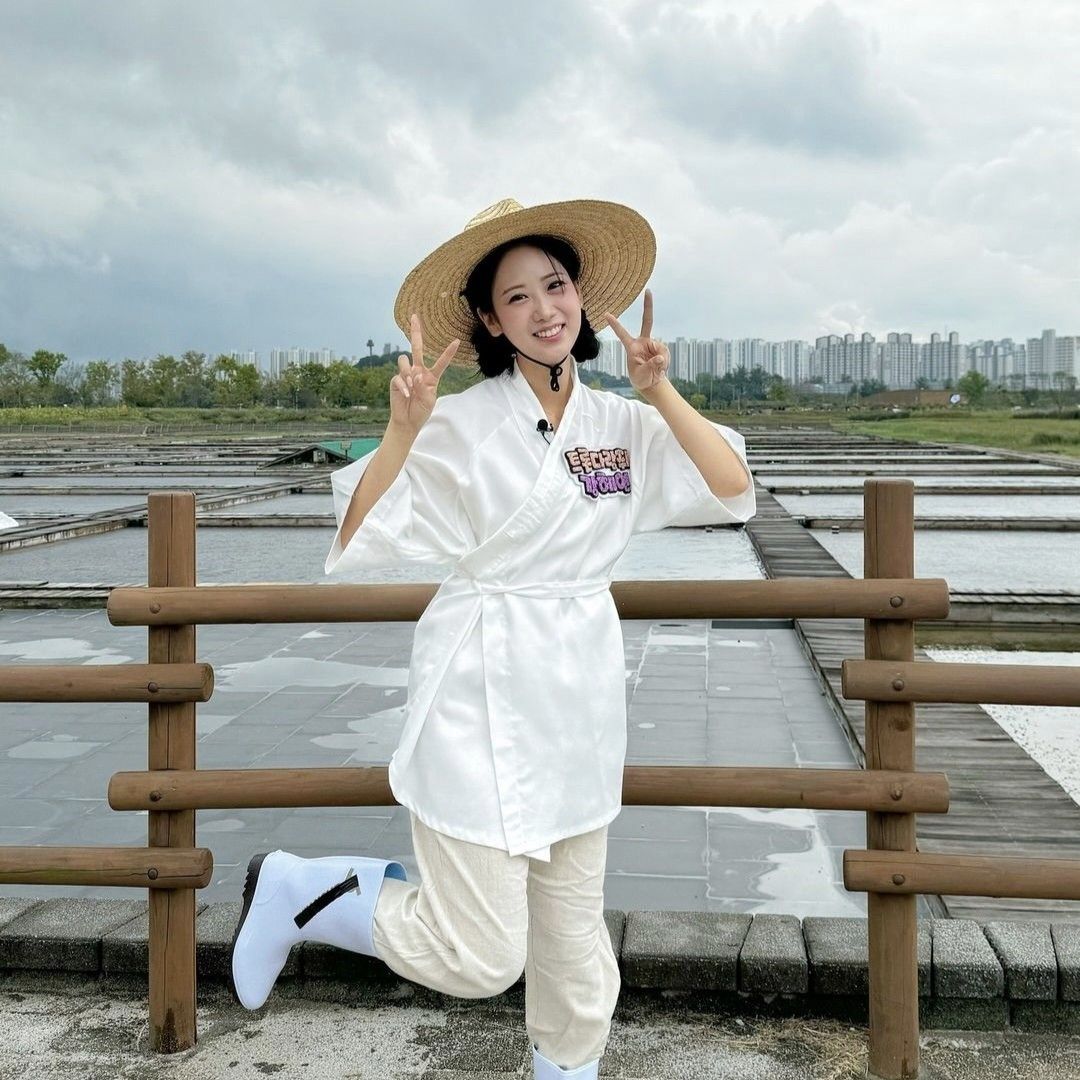 A moment captured by a fan of Kang Hyeyeon