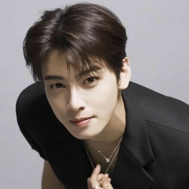 Foto kegiatan terbaru dari Cha Eunwoo