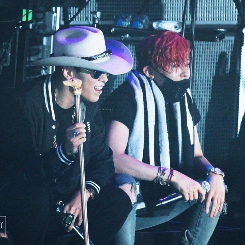 A moment captured by a fan of T.O.P