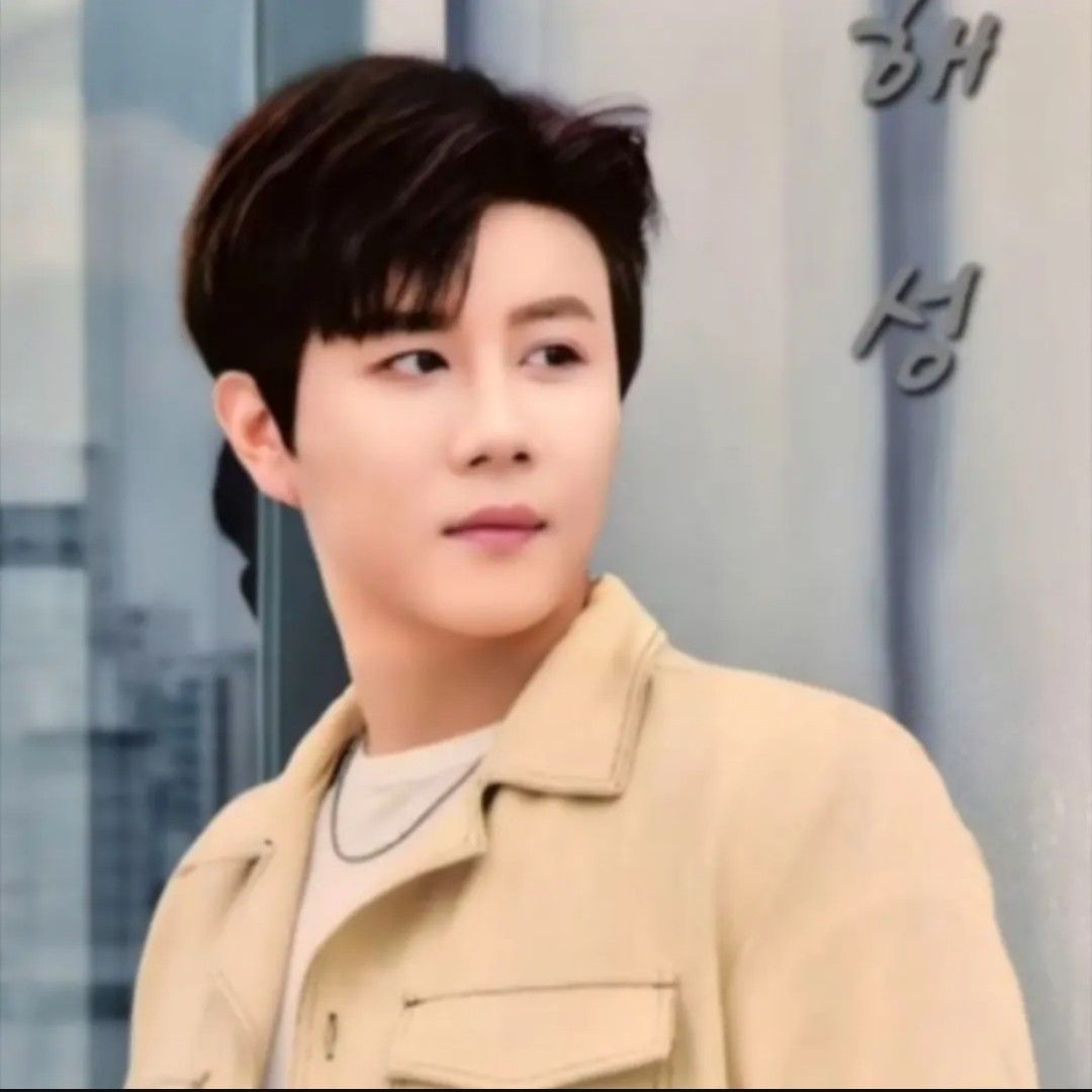 Behind-the-scenes cut of Jin Haesung