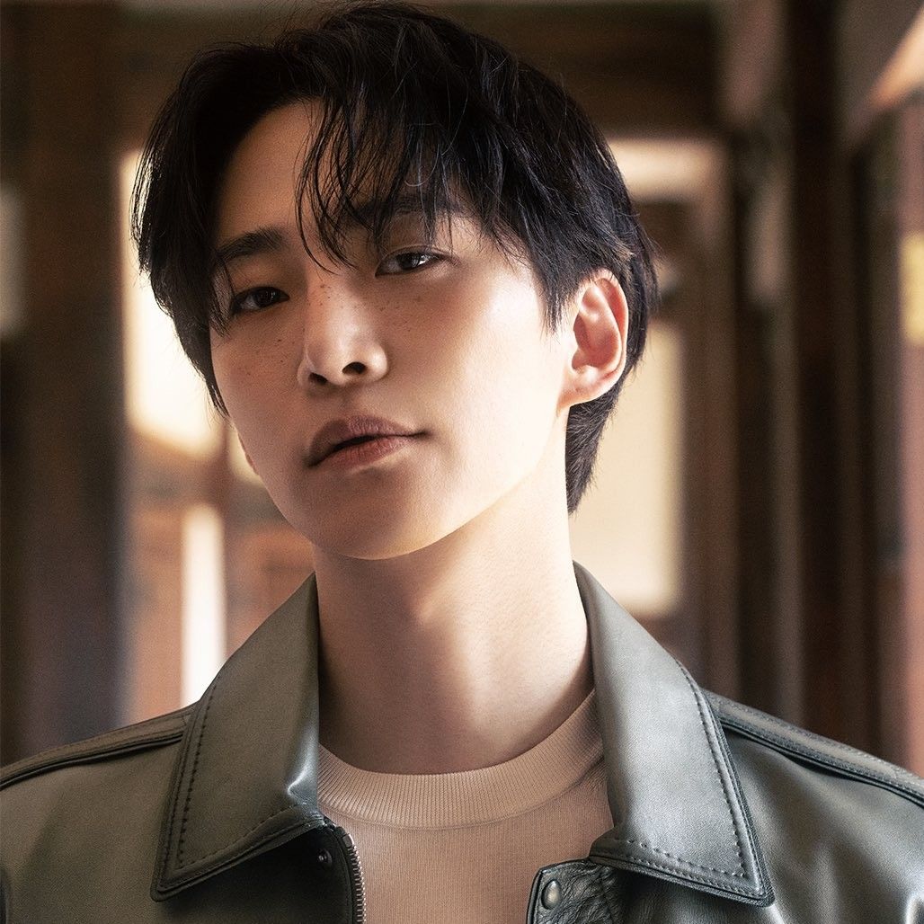 Recent activity shot of Lee Junho