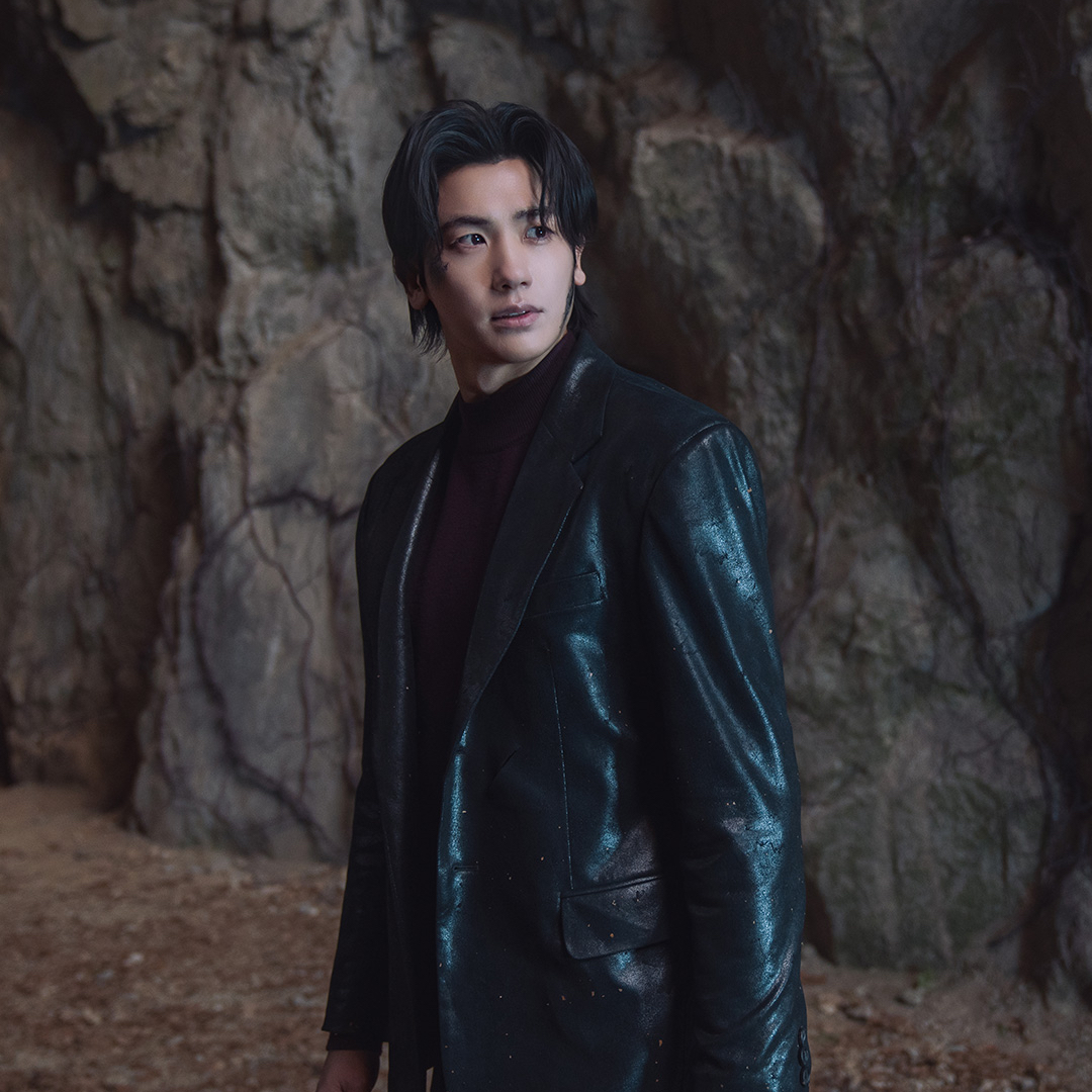 Behind-the-scenes cut of Park Hyungsik