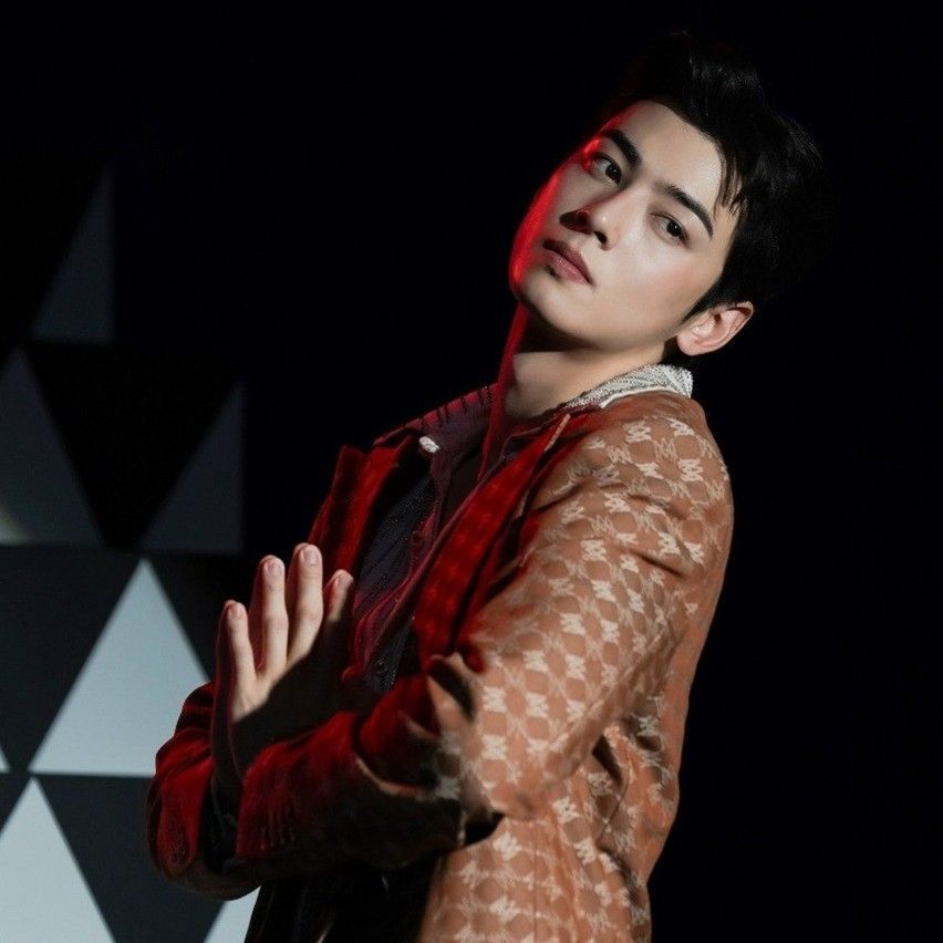 粉丝拍下的车银优瞬间