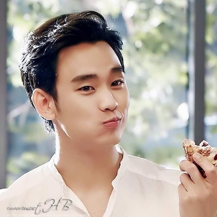 김수현 최근 활동샷
