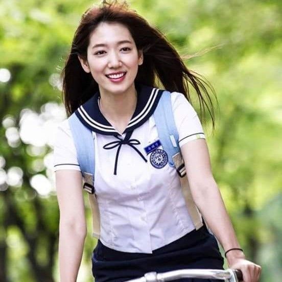 Latest photo of Park Shinhye