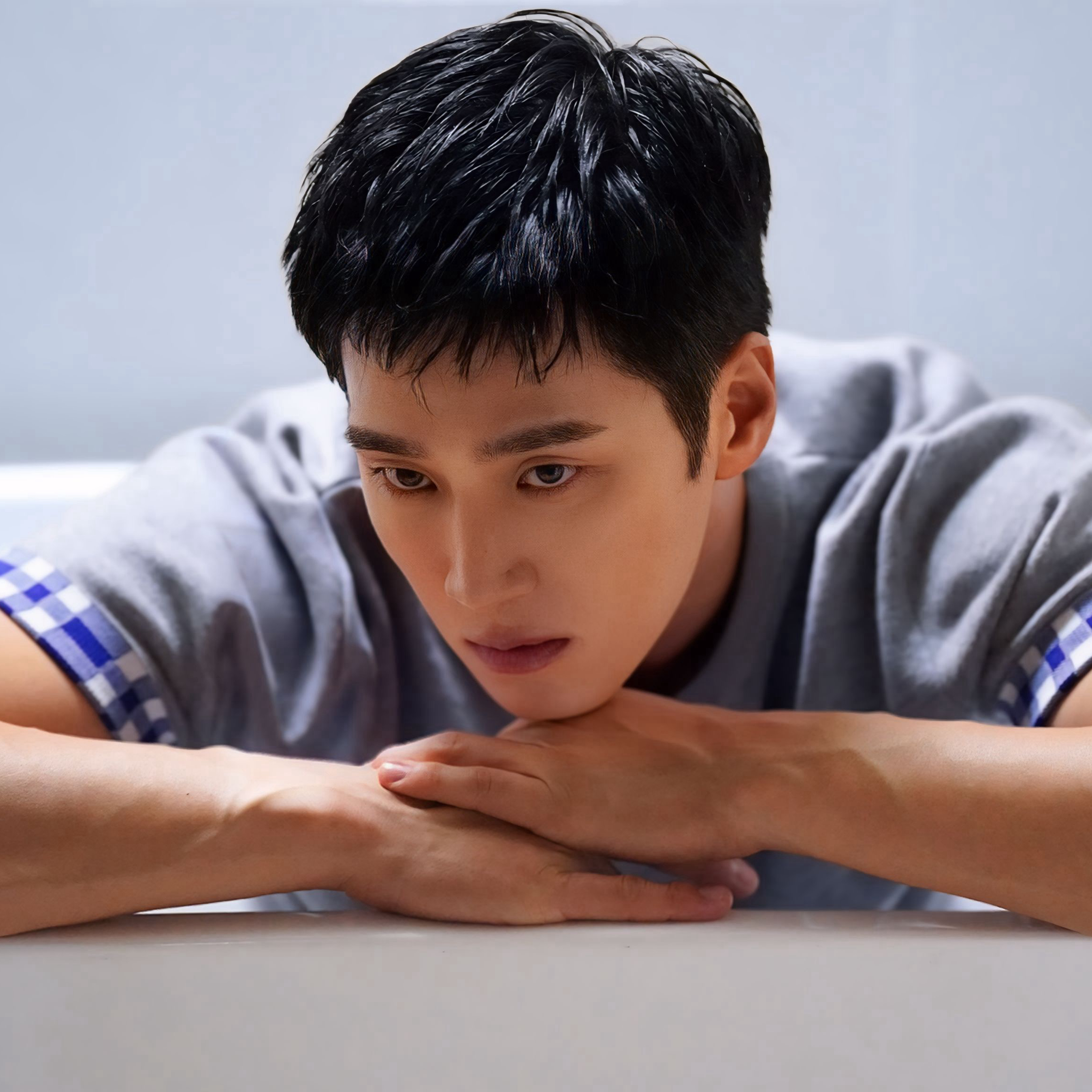 Behind-the-scenes cut of Ahn Bohyun