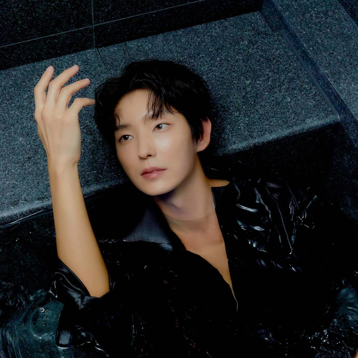 Foto terbaru dari Lee Joongi