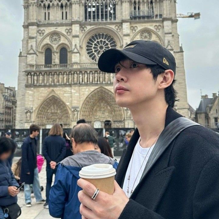 Recent activity shot of Park Sunghoon