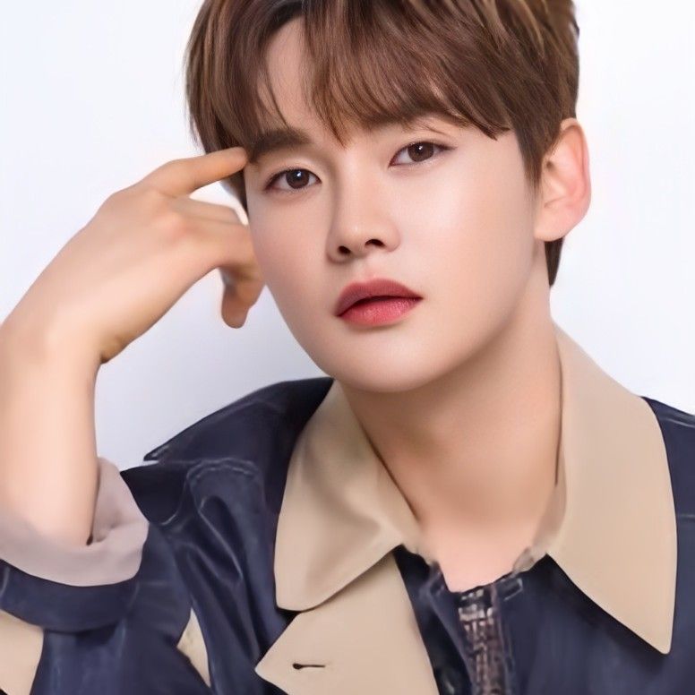 パク・ソジンの最近の活動ショット