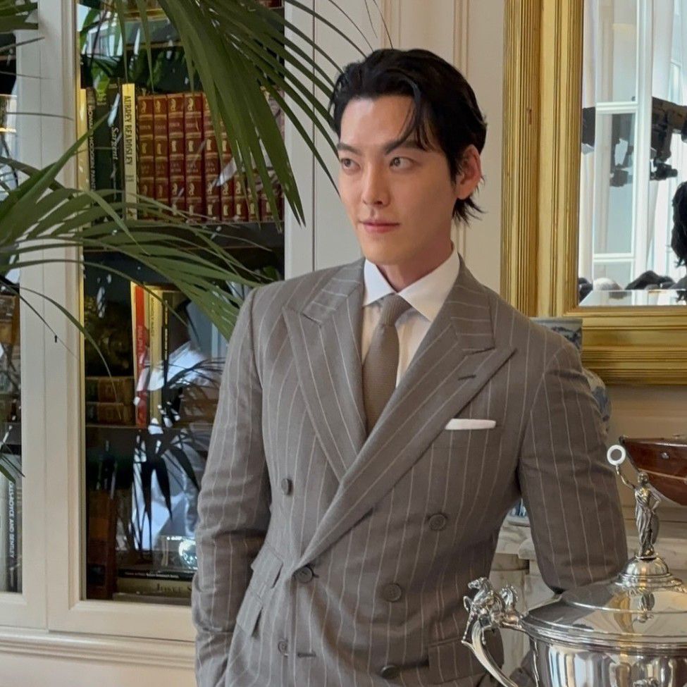 A moment captured by a fan of Kim Woobin