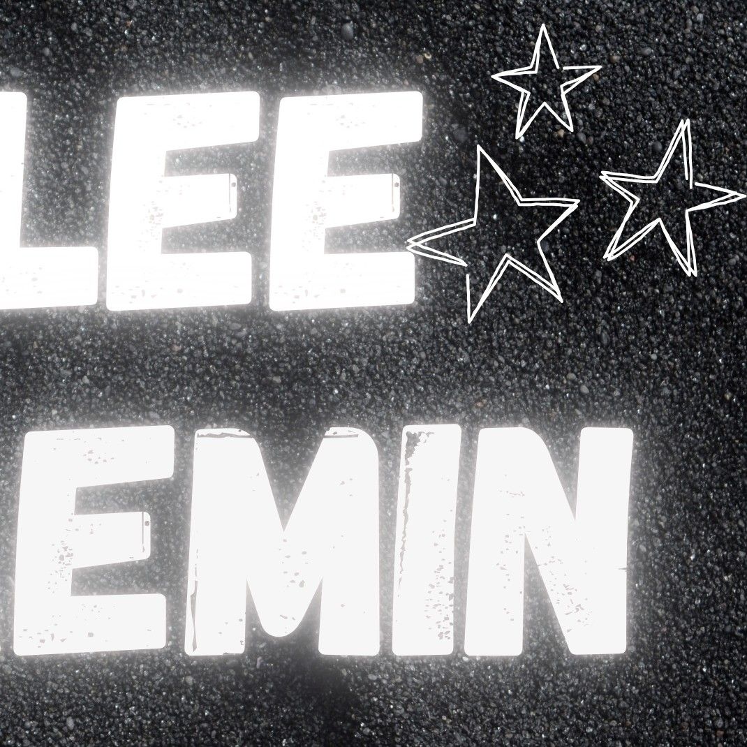 Behind-the-scenes cut of Lee Chaemin