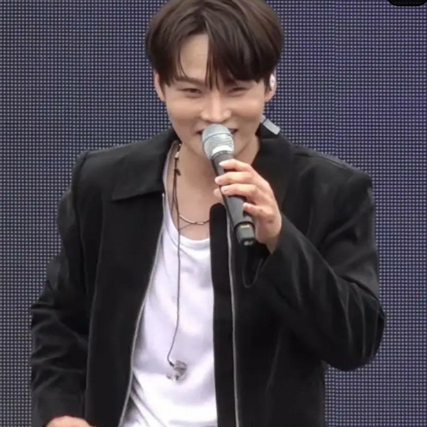 Behind-the-scenes cut of Park Seojin