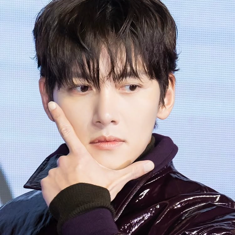 粉絲拍下的池昌旭瞬間