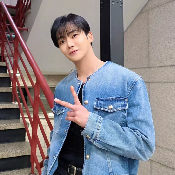Behind-the-scenes cut of Rowoon