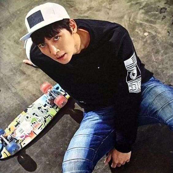 Behind-the-scenes cut of Ji Changwook