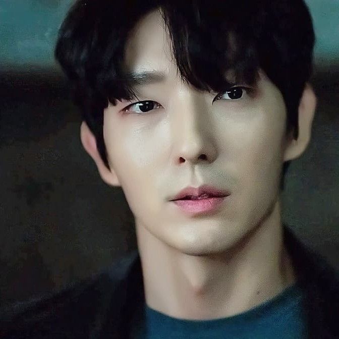 A moment captured by a fan of Lee Joongi
