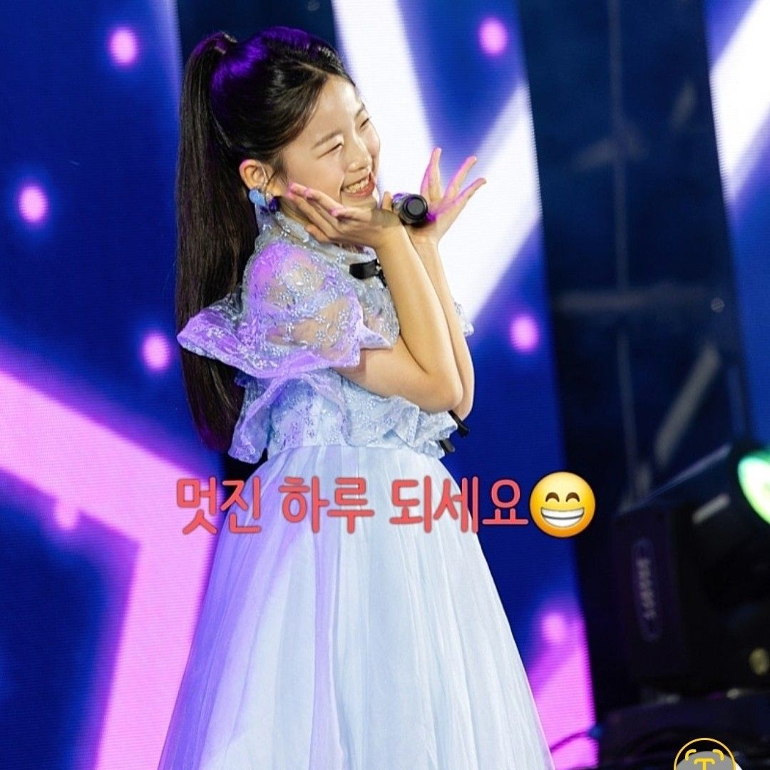 Behind-the-scenes cut of Lee Sooyeon