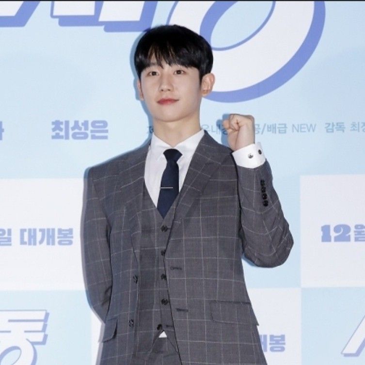 丁海寅的最新照片