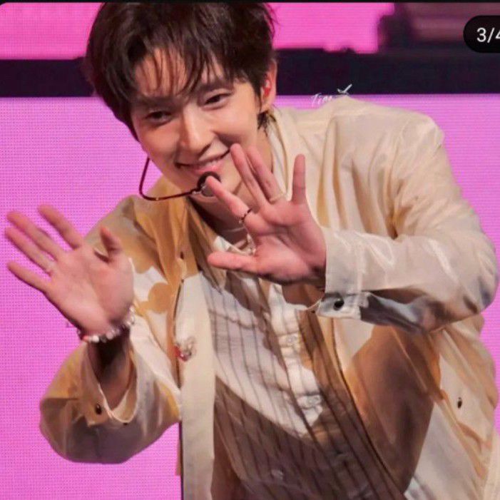 Behind-the-scenes cut of Lee Joongi