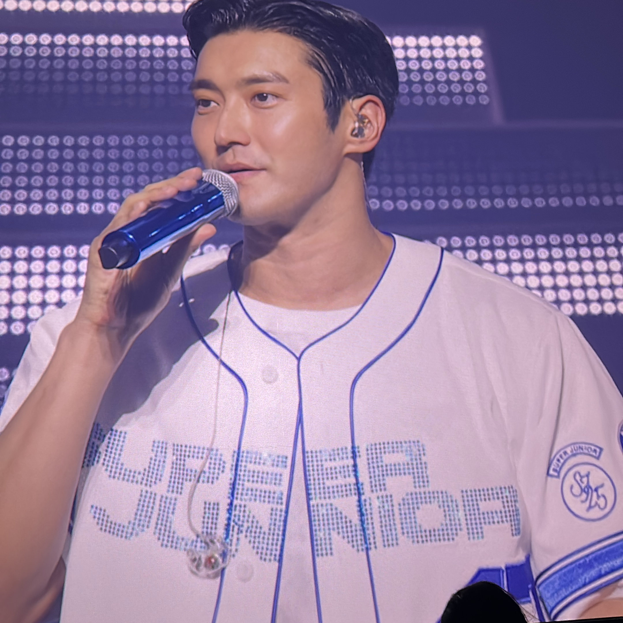 A moment captured by a fan of Choi Siwon