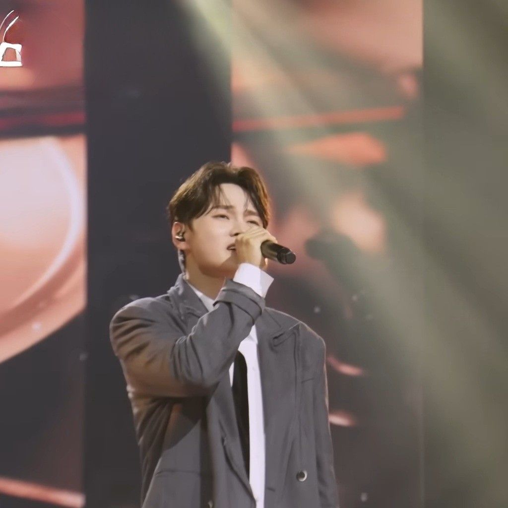 Behind-the-scenes cut of Park Seojin