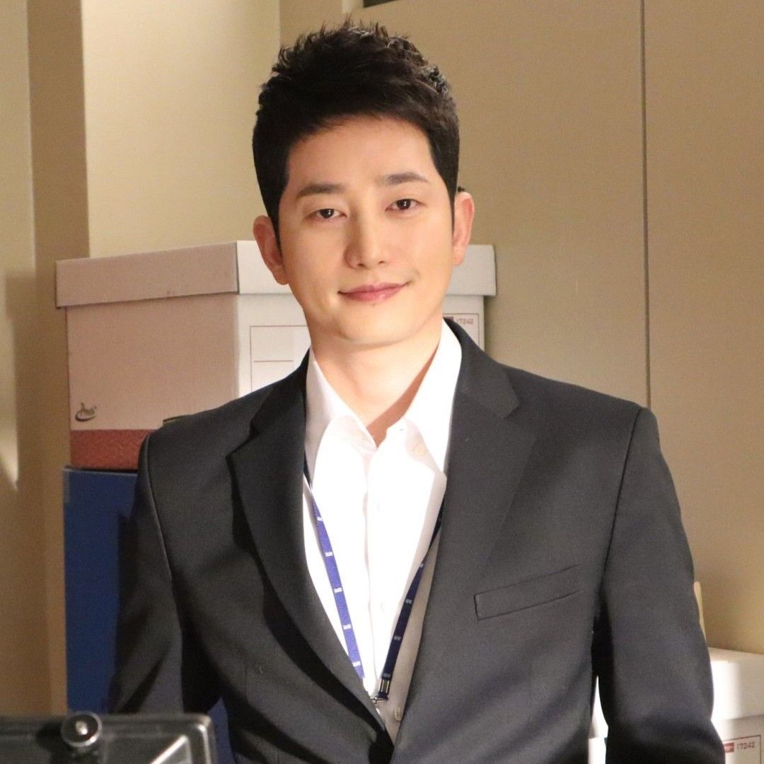 A moment captured by a fan of Park Sihoo