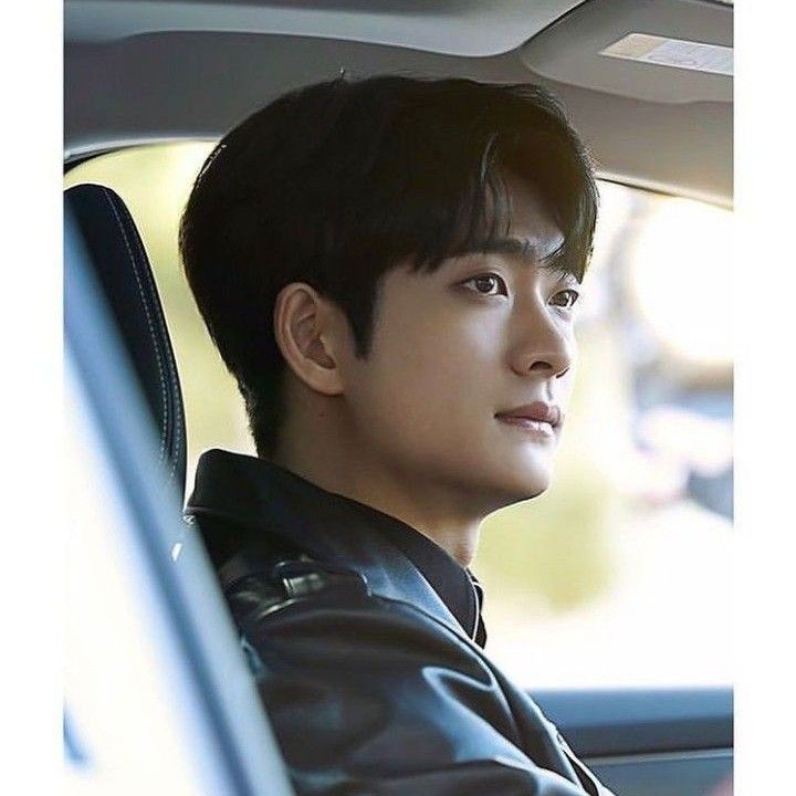 Behind-the-scenes cut of Kang Taeoh