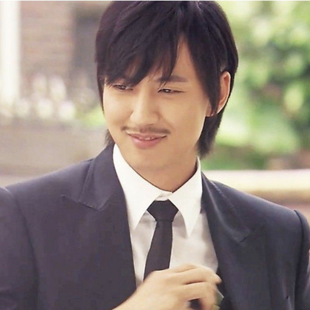 Recent activity shot of Kim Namgil