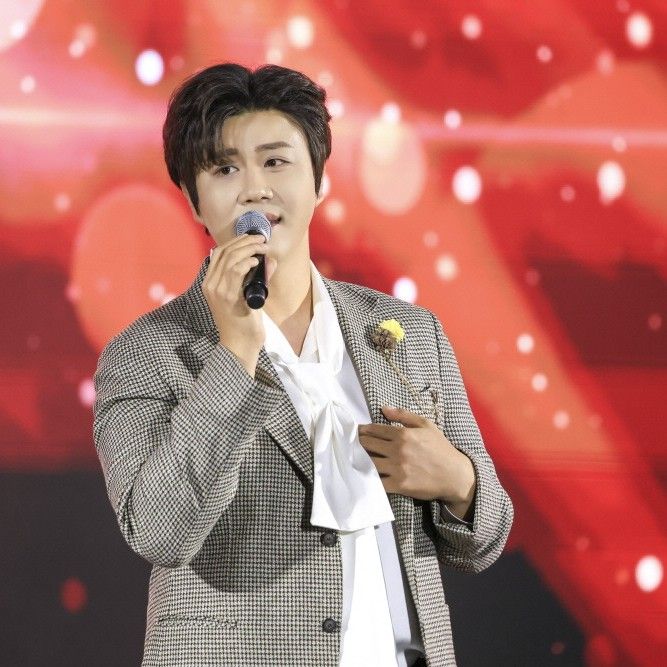 Recent activity shot of Jin Haesung