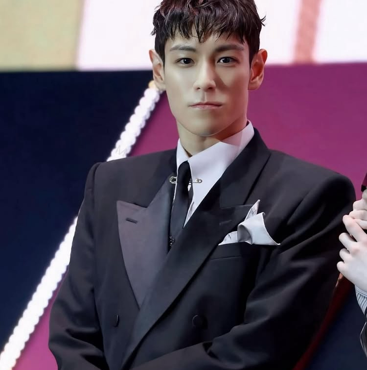 Behind-the-scenes cut of T.O.P