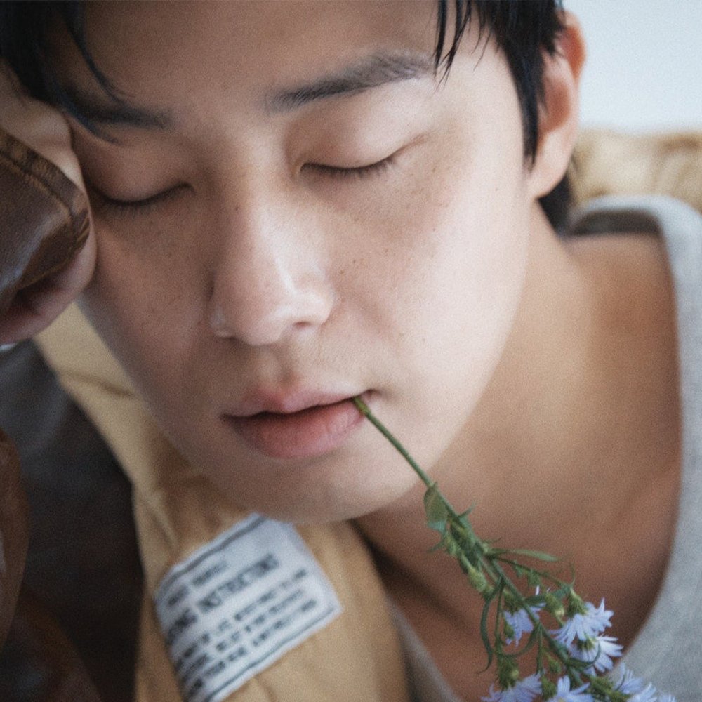 Recent activity shot of Park Seojoon