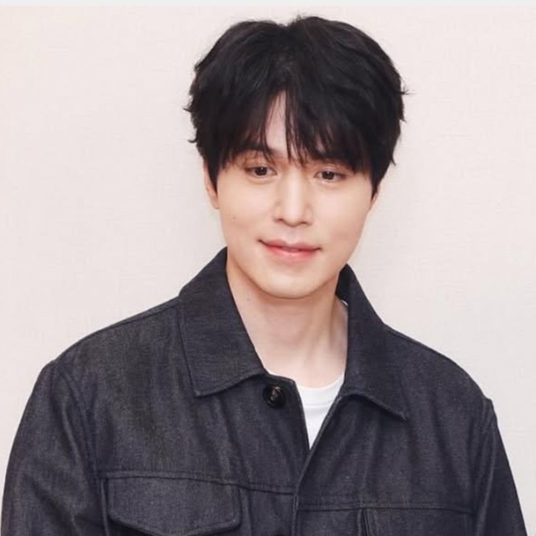 Behind-the-scenes cut of Lee Dongwook