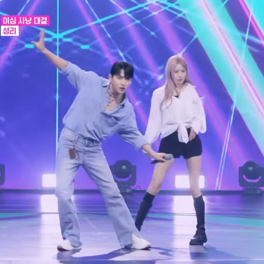 A moment captured by a fan of Seong Ri