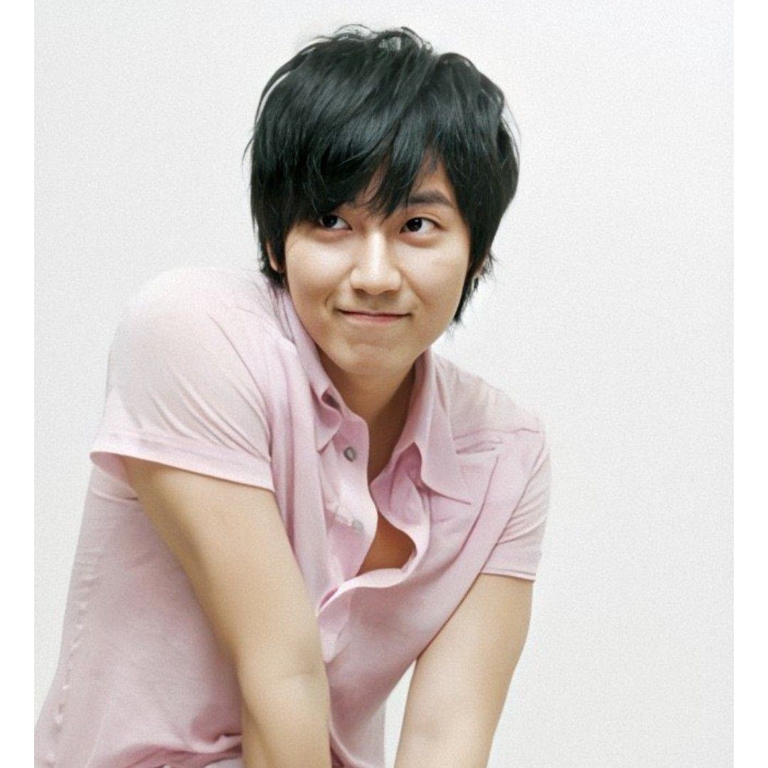 Recent activity shot of Kim Namgil