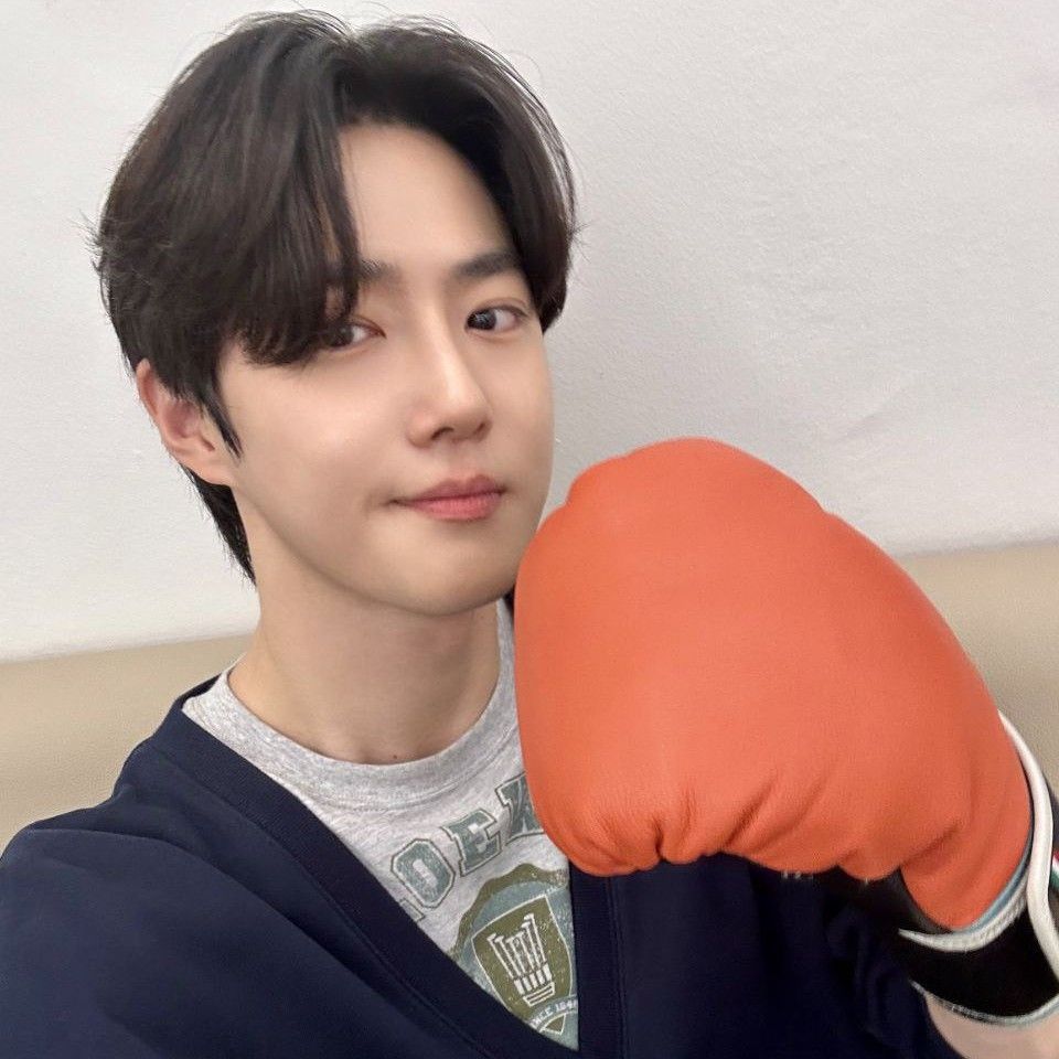 A moment captured by a fan of Suho