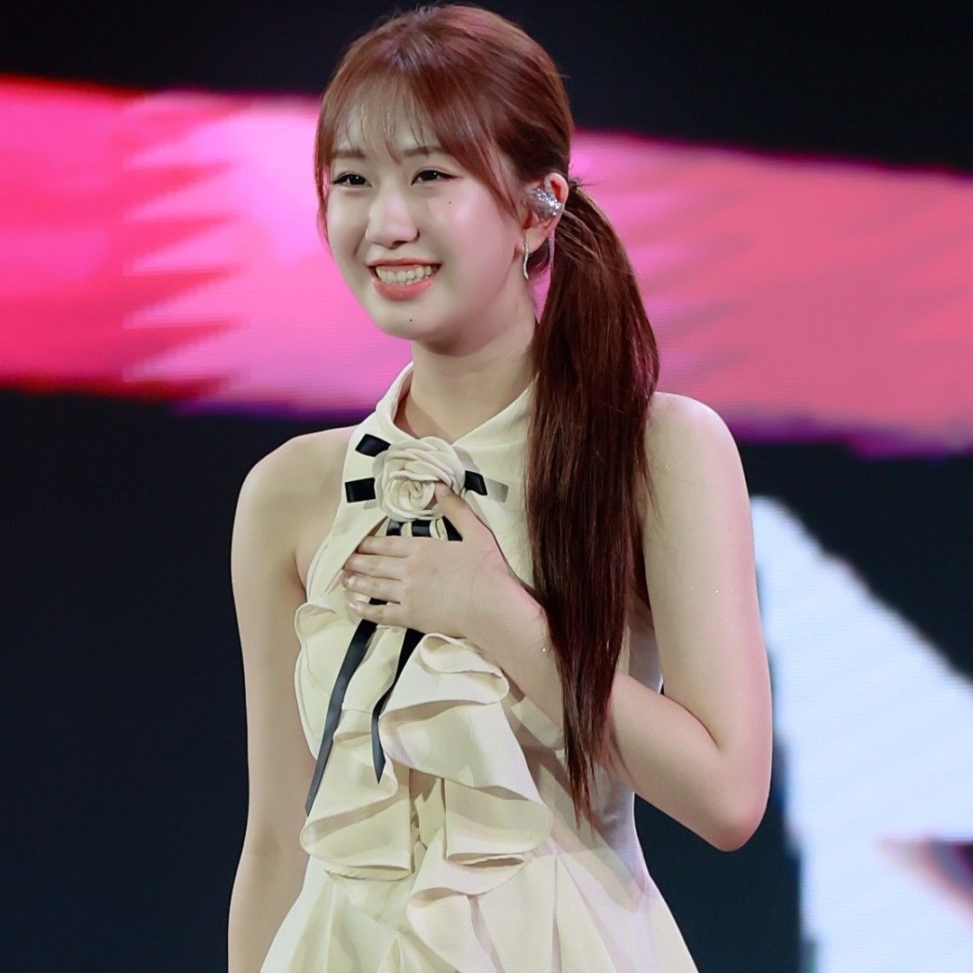 Cuplikan di balik layar dari Jeon Yujin